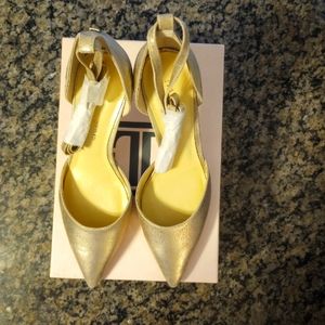 Ivanka Trump Women's Bernie Pump New in Original Box
